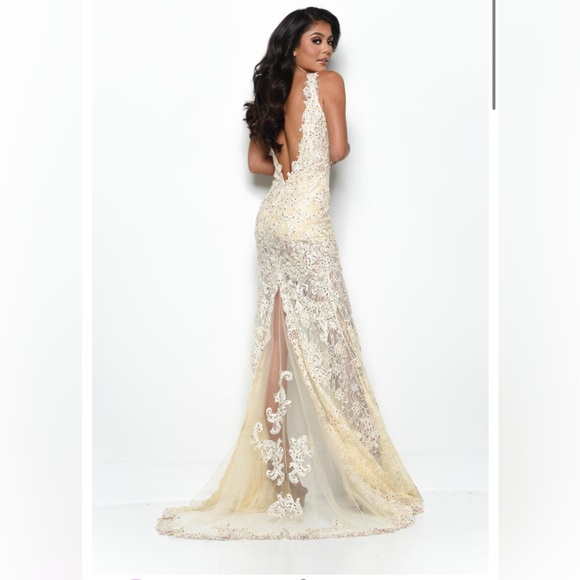 Chic Nude Lace Prom Dress - Picture 2 of 12